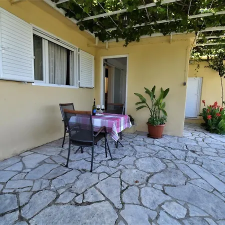 Gostinjska kuća Kanjuo 3*