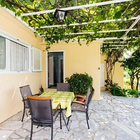 Kanjuo Gostinjska kuća 3*