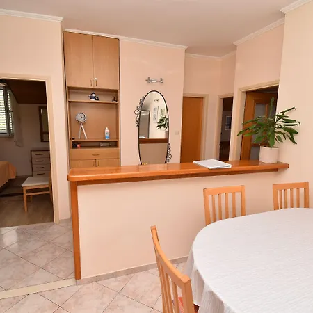 Pensjonat Kanjuo Mlini